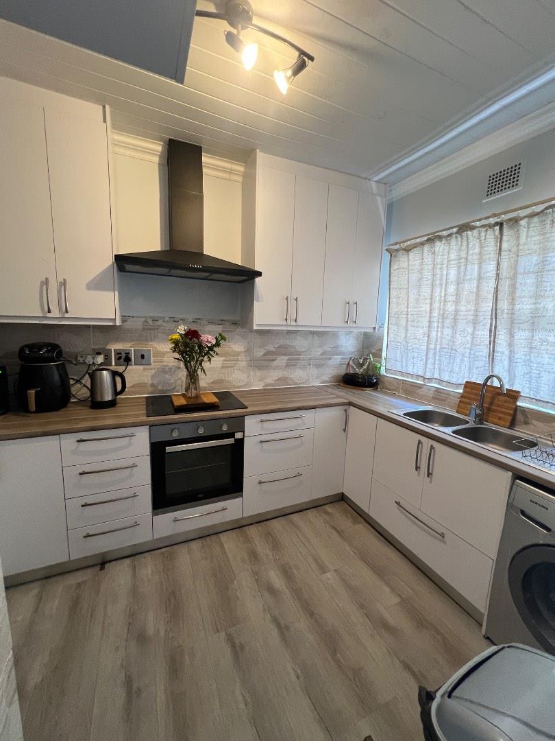 2 Bedroom Property for Sale in Silver Oaks Western Cape